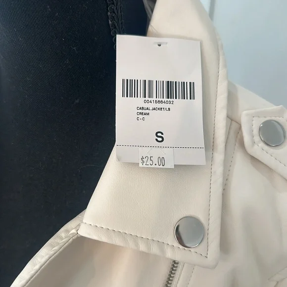 🤍 - Picture 2 of 7